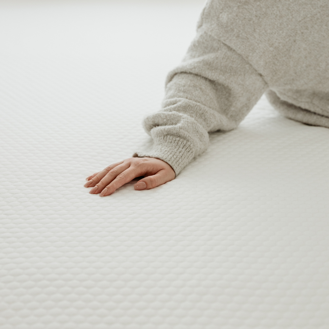 Surmatelas Premium Cloudy - Epaisseur 5cm - Gel à Mémoire de Forme et Tissu Respirant - très moelleux