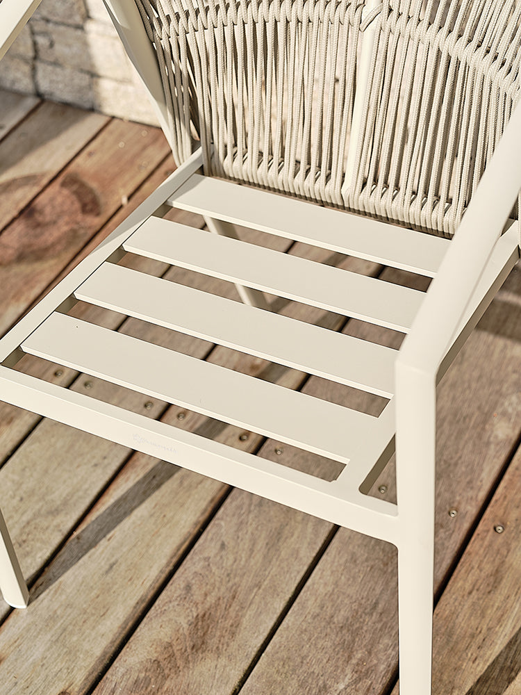 Lot de 2 fauteuils de jardin design grège avec coussins ivoire GAMBI