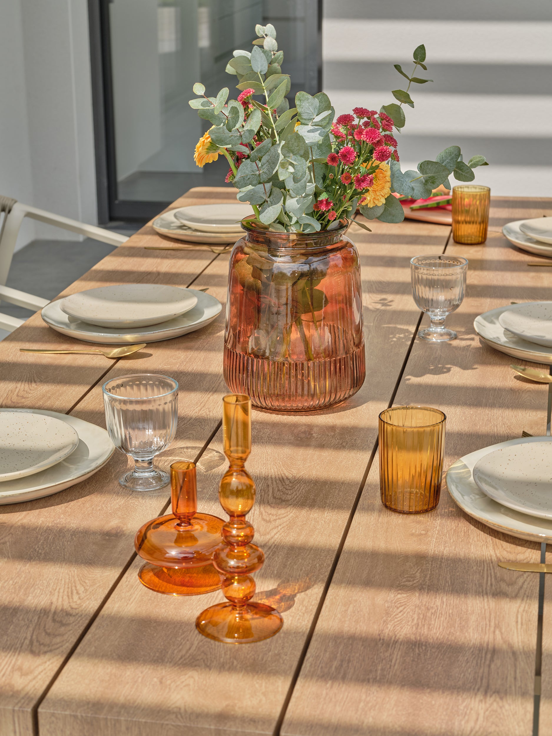 Ensemble repas de jardin Kelia 6 places - Grège effet bois clair 220 cm
