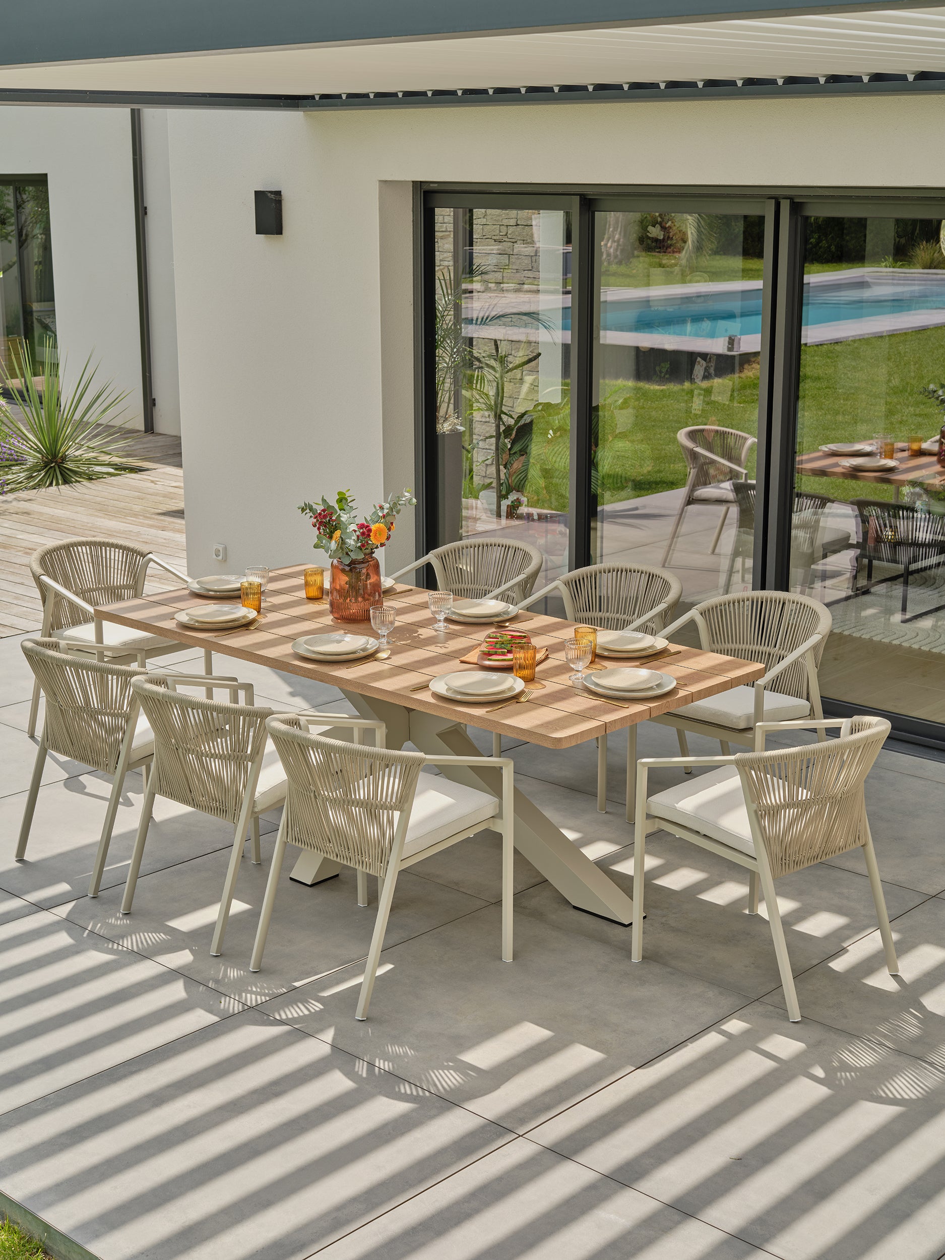 Ensemble repas de jardin Kelia 8 places - Grège 220 cm
