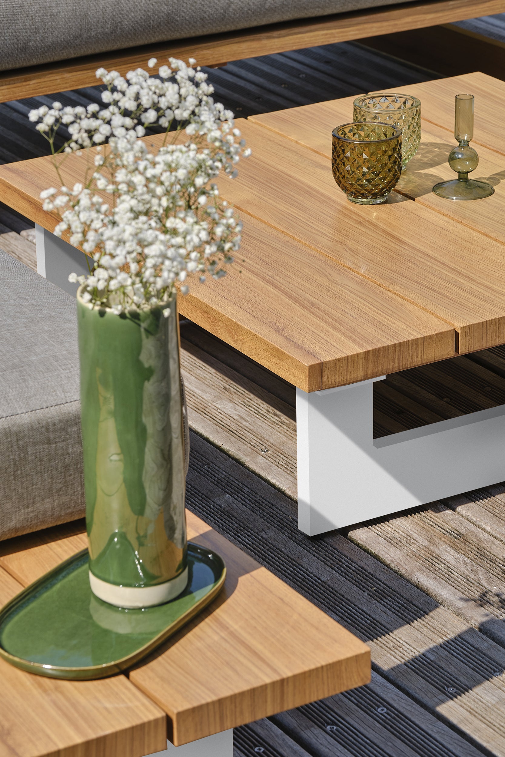 Salon de jardin LAVEZZI 5 places en aluminium et plateau imitation bois - BLANC