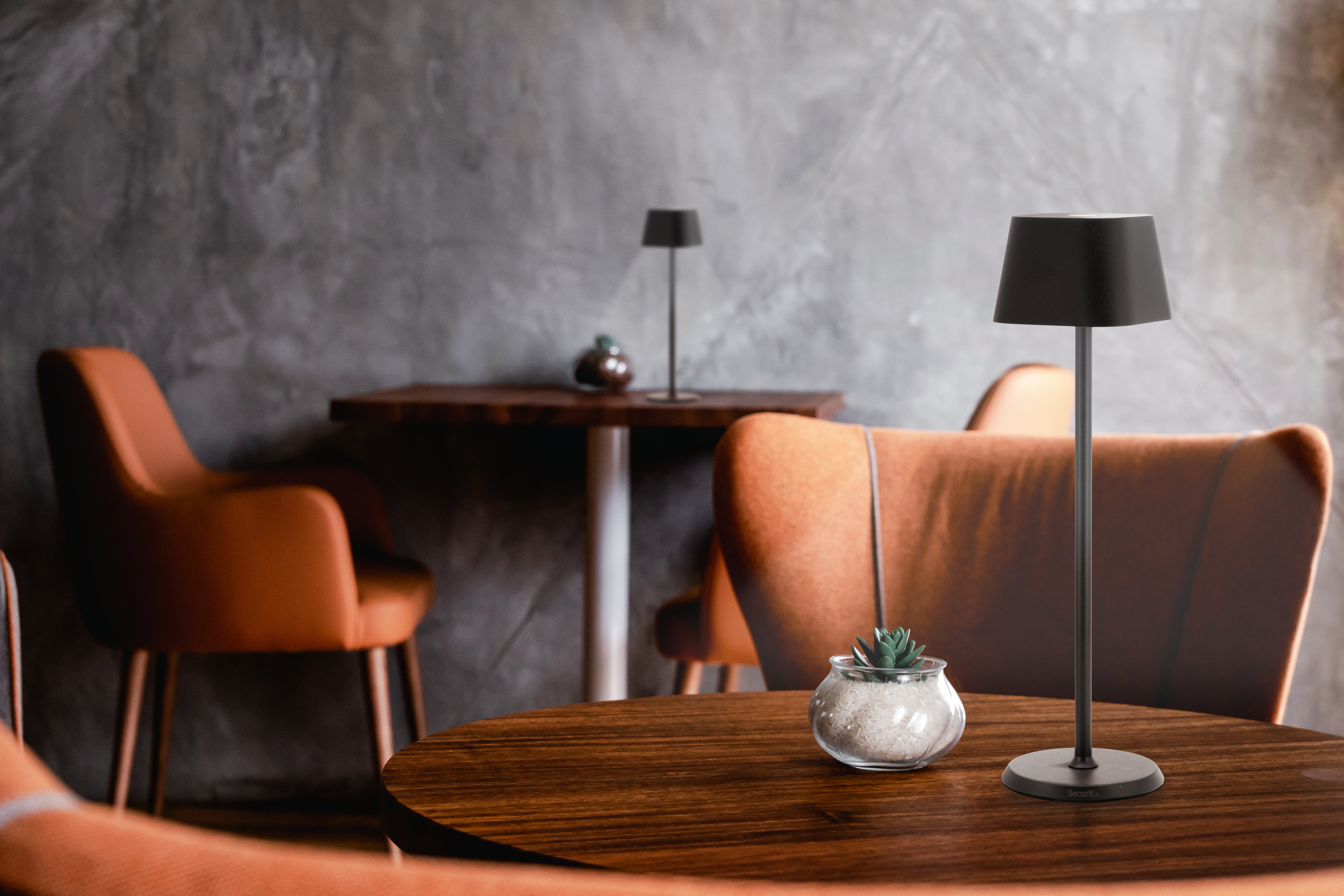 Lampe de table LED sans fil rechargeable Georgina - noire - intérieur & extérieur