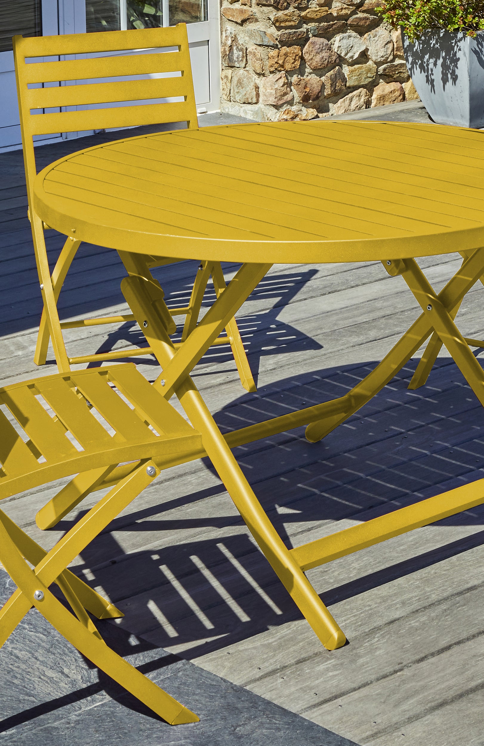 Table de jardin pliante MARIUS (diam. 110 cm) en aluminium - MOUTARDE