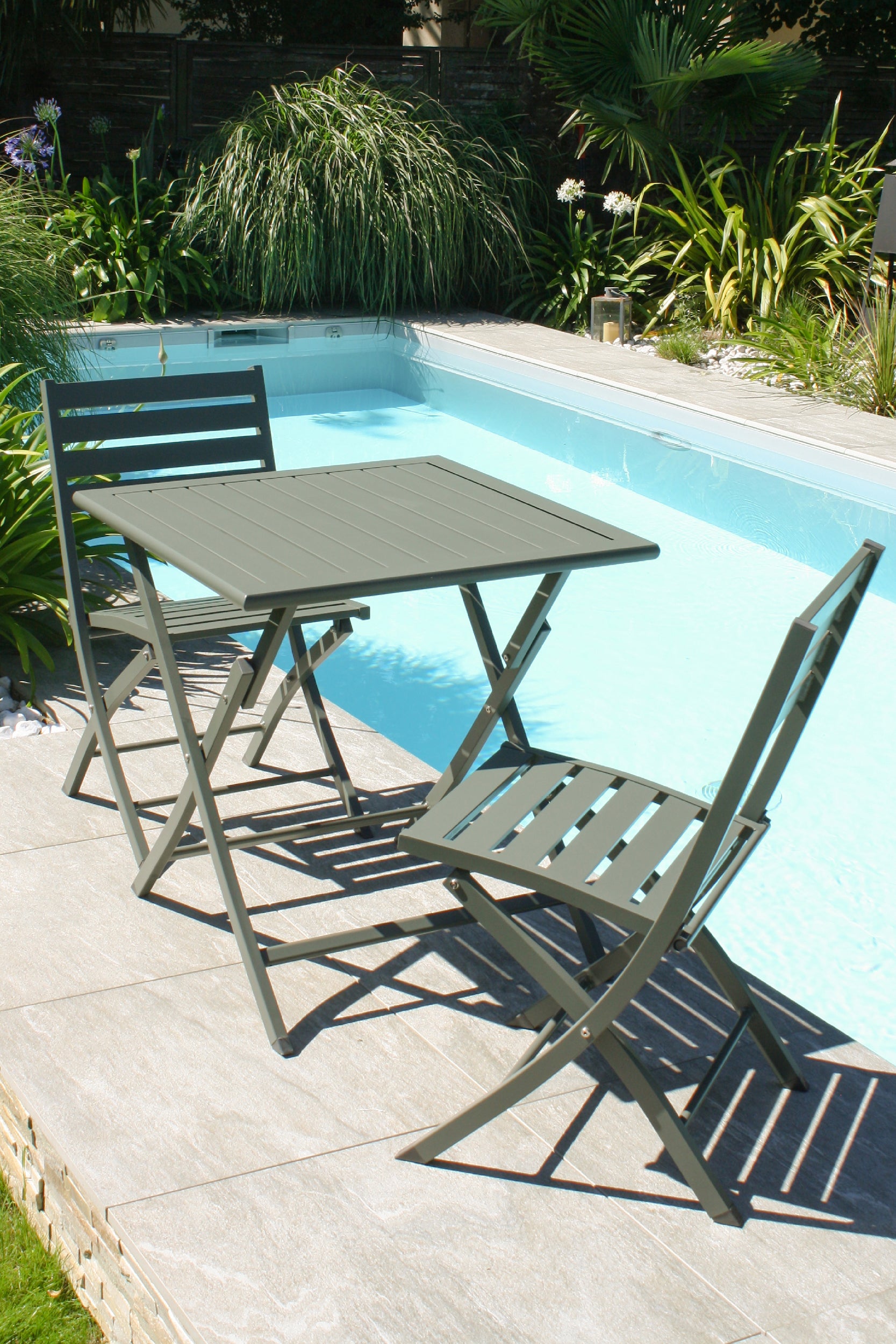 Table de jardin MARIUS-TB70-KAKI pliante et 2 chaises MARIUS-CP-KAKI pliantes
