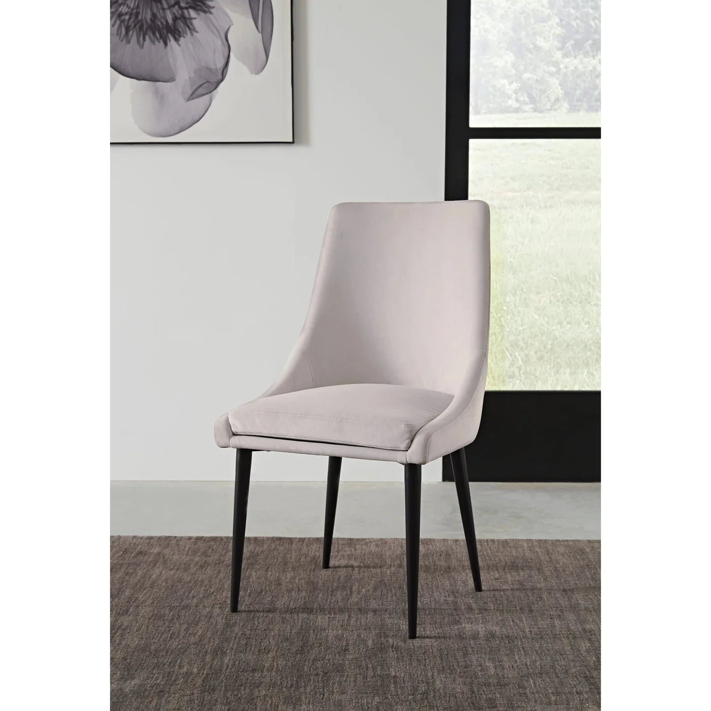 Chaise de salle à manger avec pieds en métal rembourrés, couleur gris cendré et noir - Winston