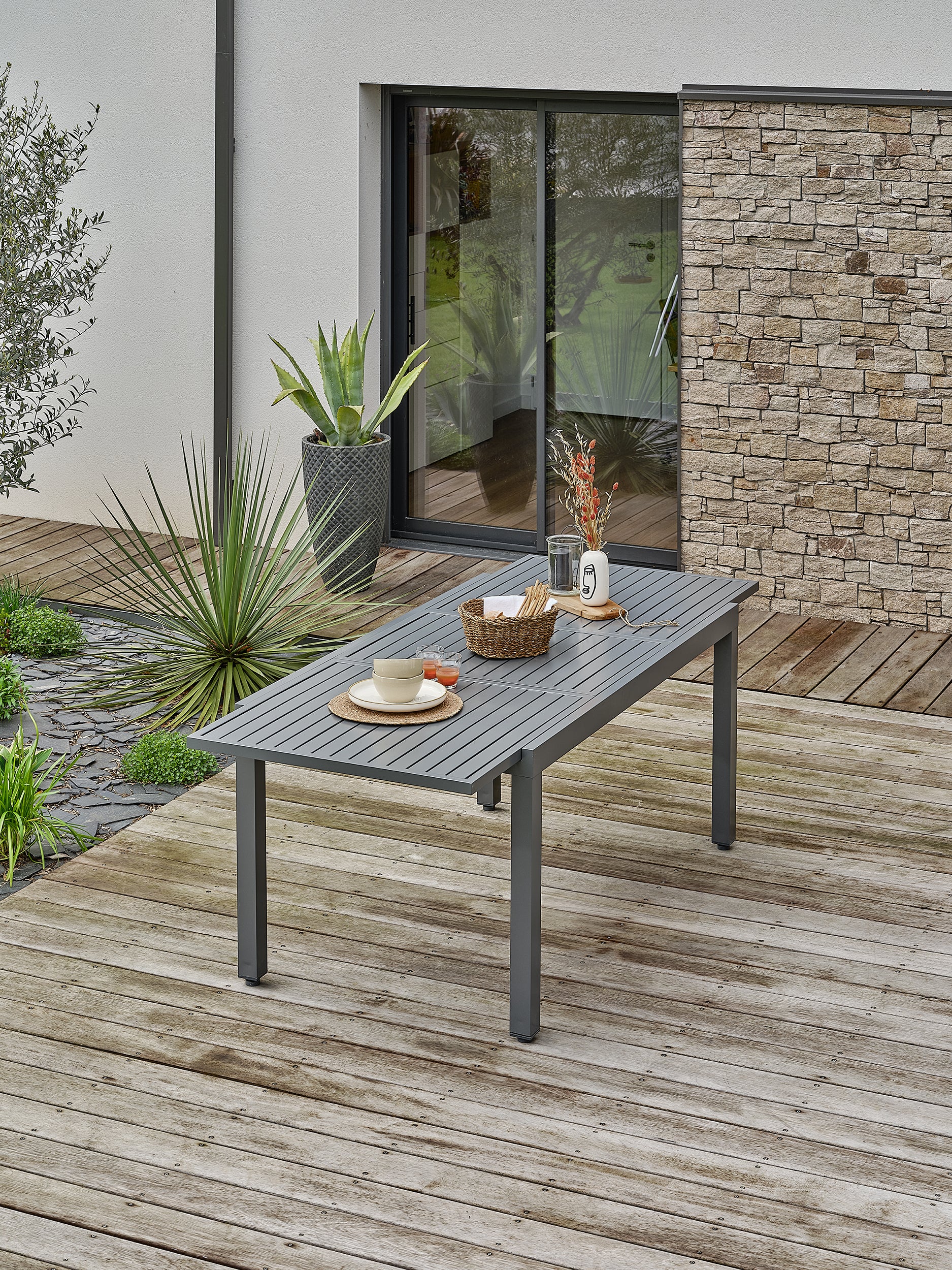 Ensemble repas de jardin table extensible en aluminium et 8 fauteuils – Orsino