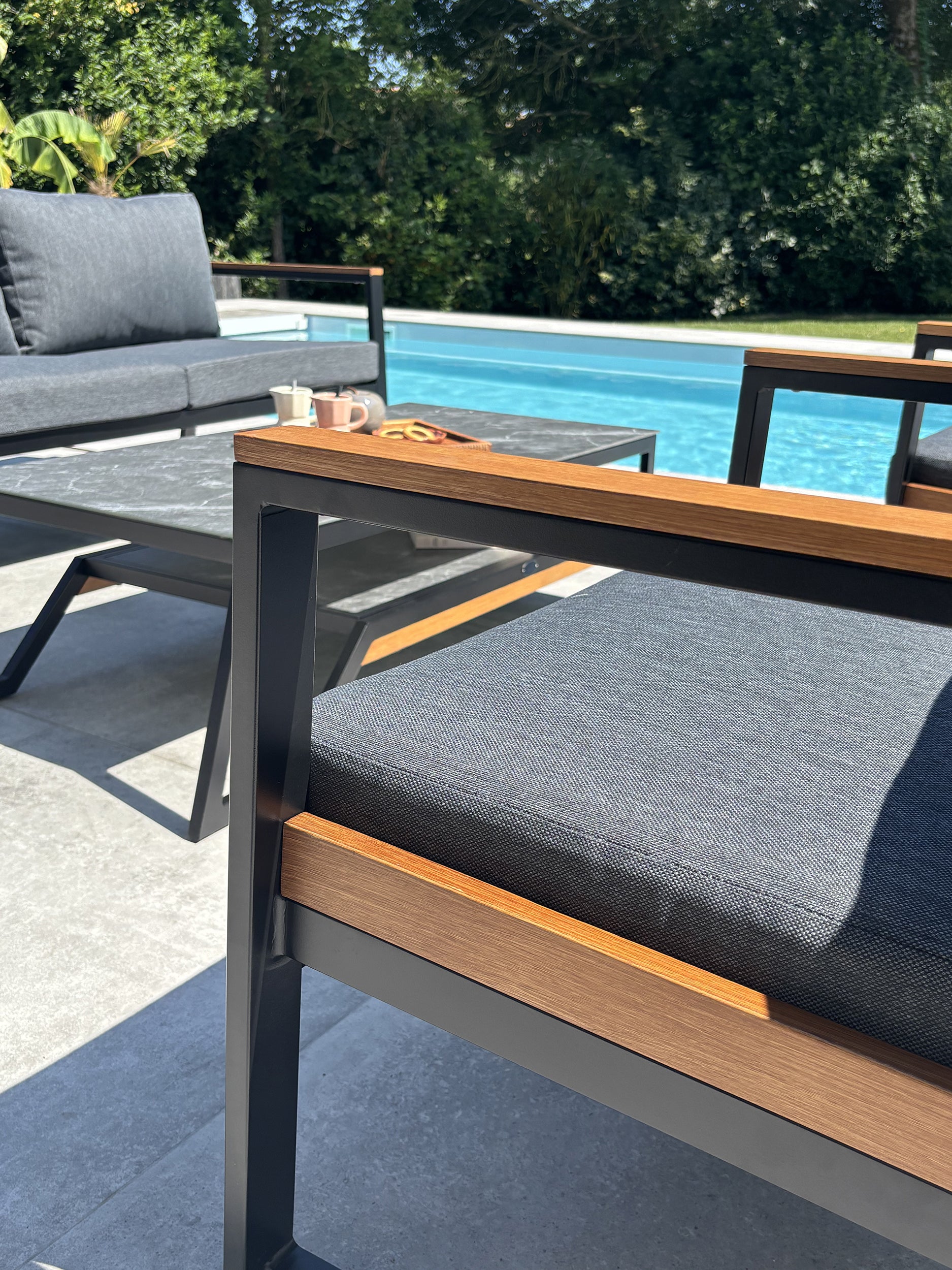 Salon de jardin bas Tadeo - Noir