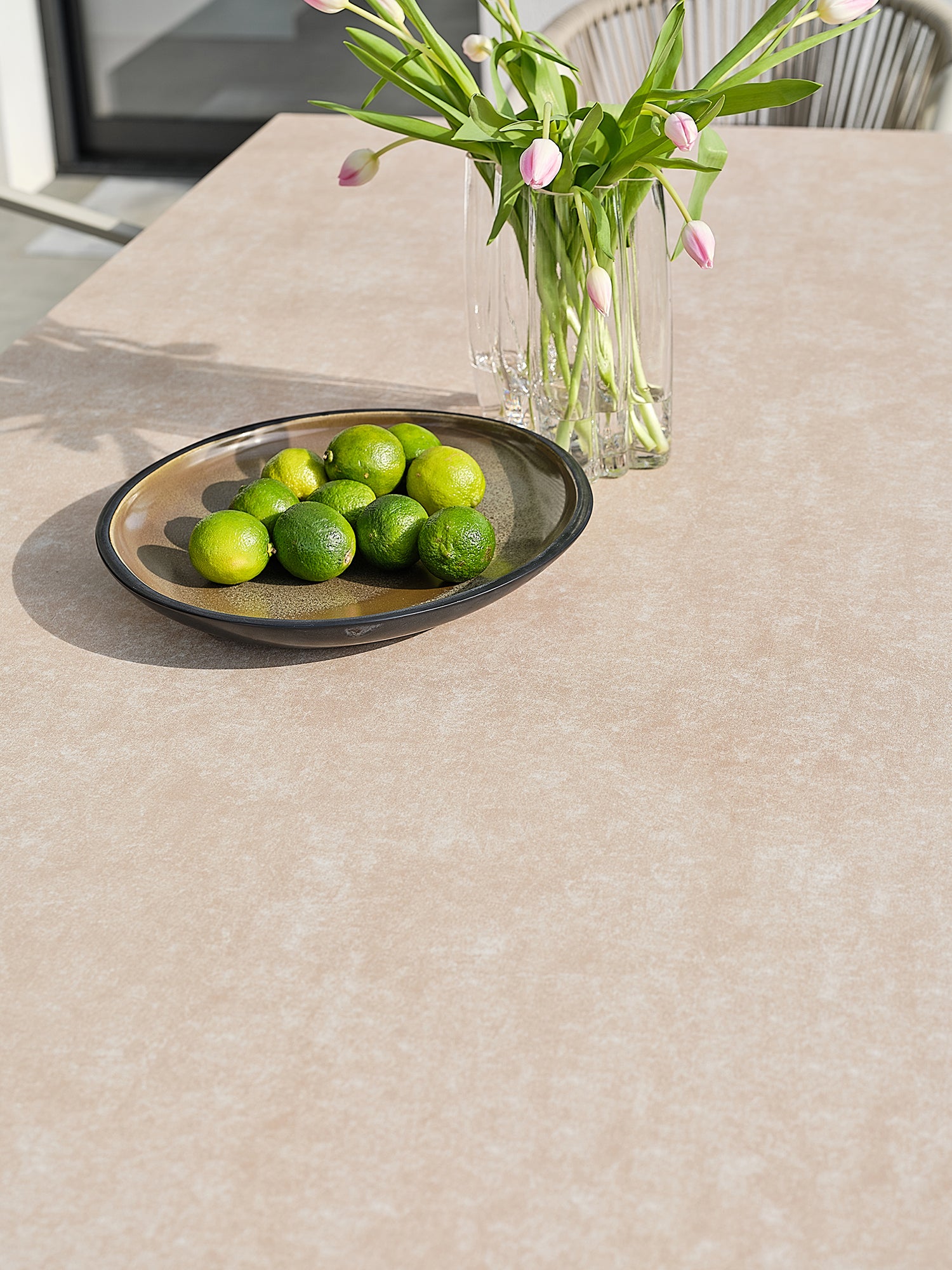 Table de jardin aluminium TIGUA avec plateau en céramique sur verre 8 places - Grège 200 x 90 cm