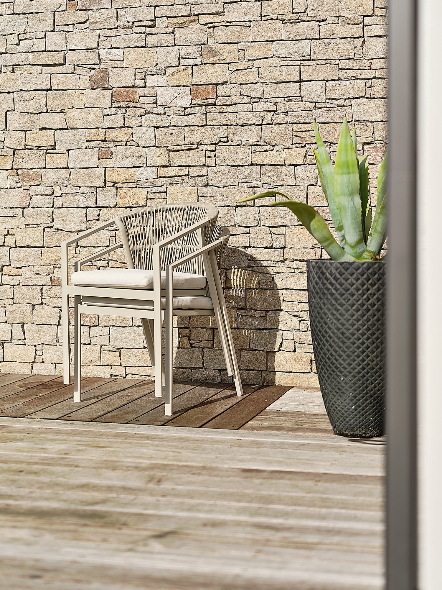 Ensemble repas de jardin Tigua 8 places avec plateau en céramique sur verre - Grège 200 cm