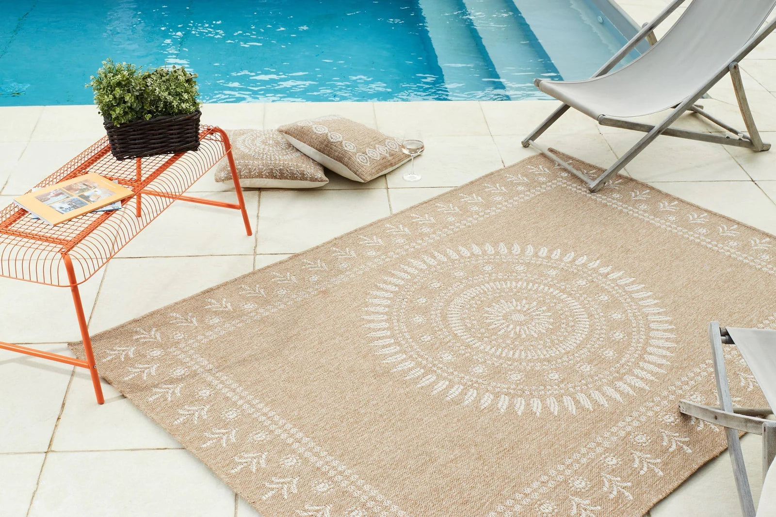 Tapis aspect jute nature motifs orientaux blancs - Nature