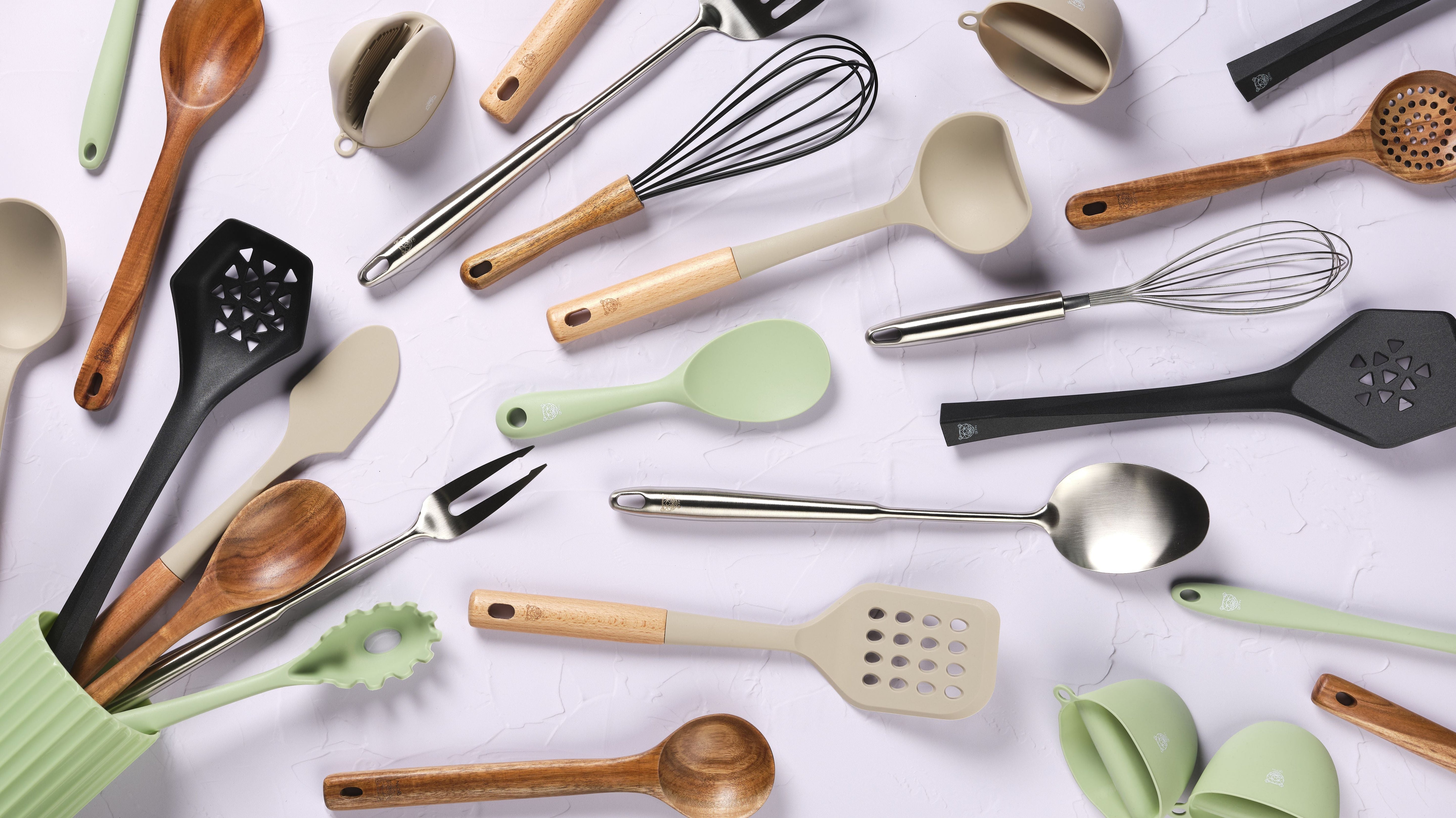 Set d'ustensiles de cuisine en bois et silicone GUNNAR - 11 pièces