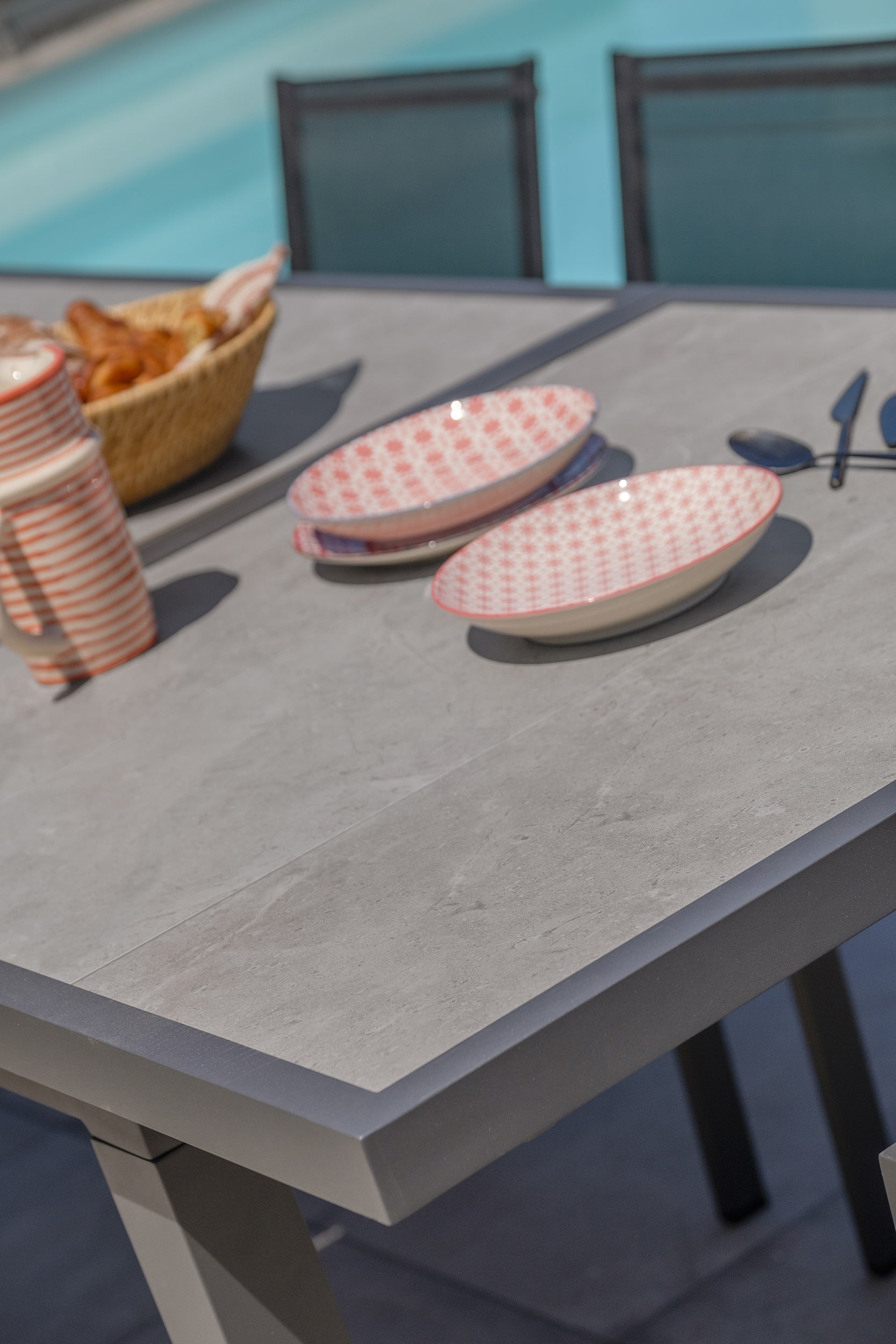 Table de jardin VENISE-TB250 avec rallonge et 6 fauteuils ALU-MIAMI-FT empilables