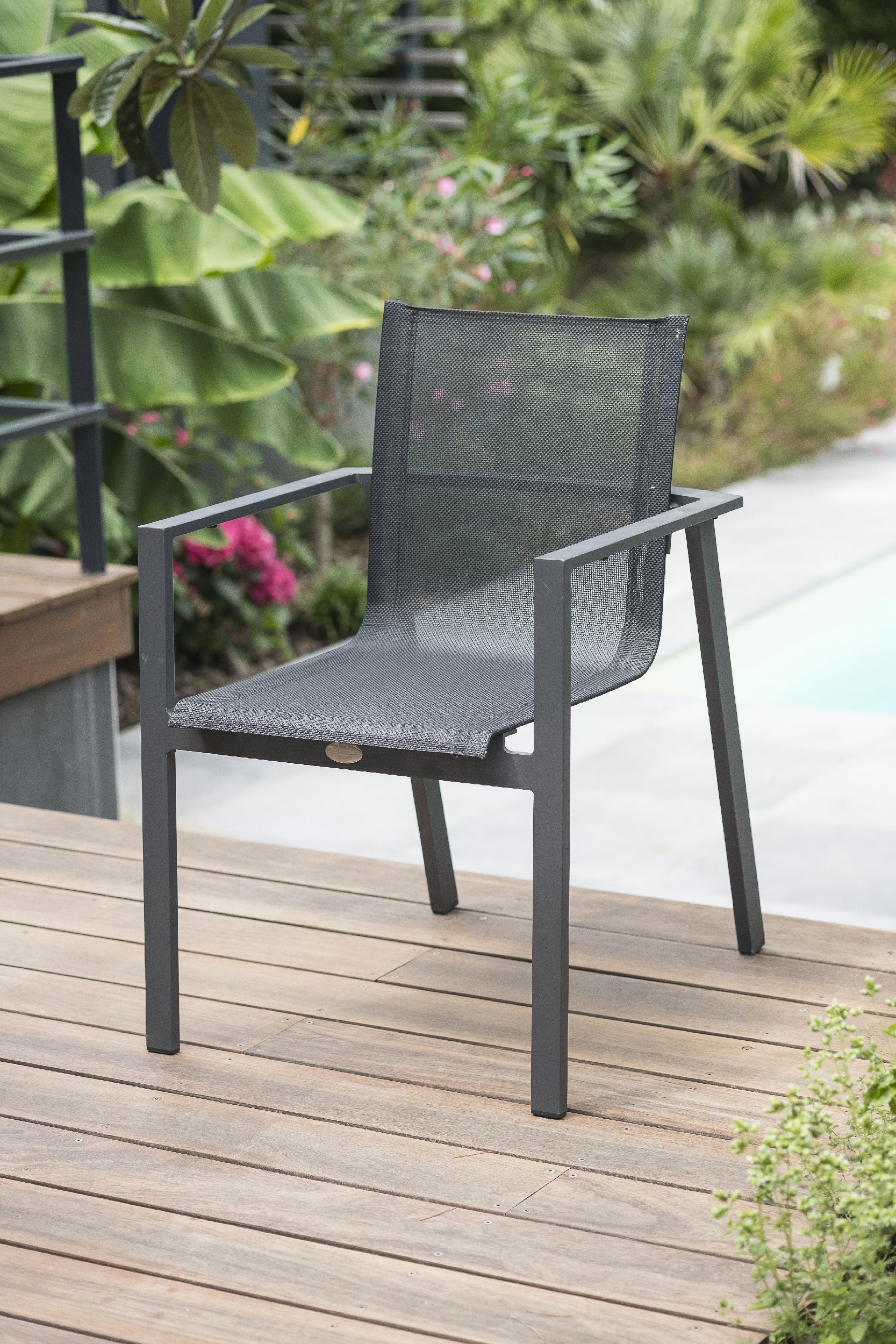 Table de jardin VENISE-TB250 avec rallonge et 6 fauteuils ALU-MIAMI-FT empilables