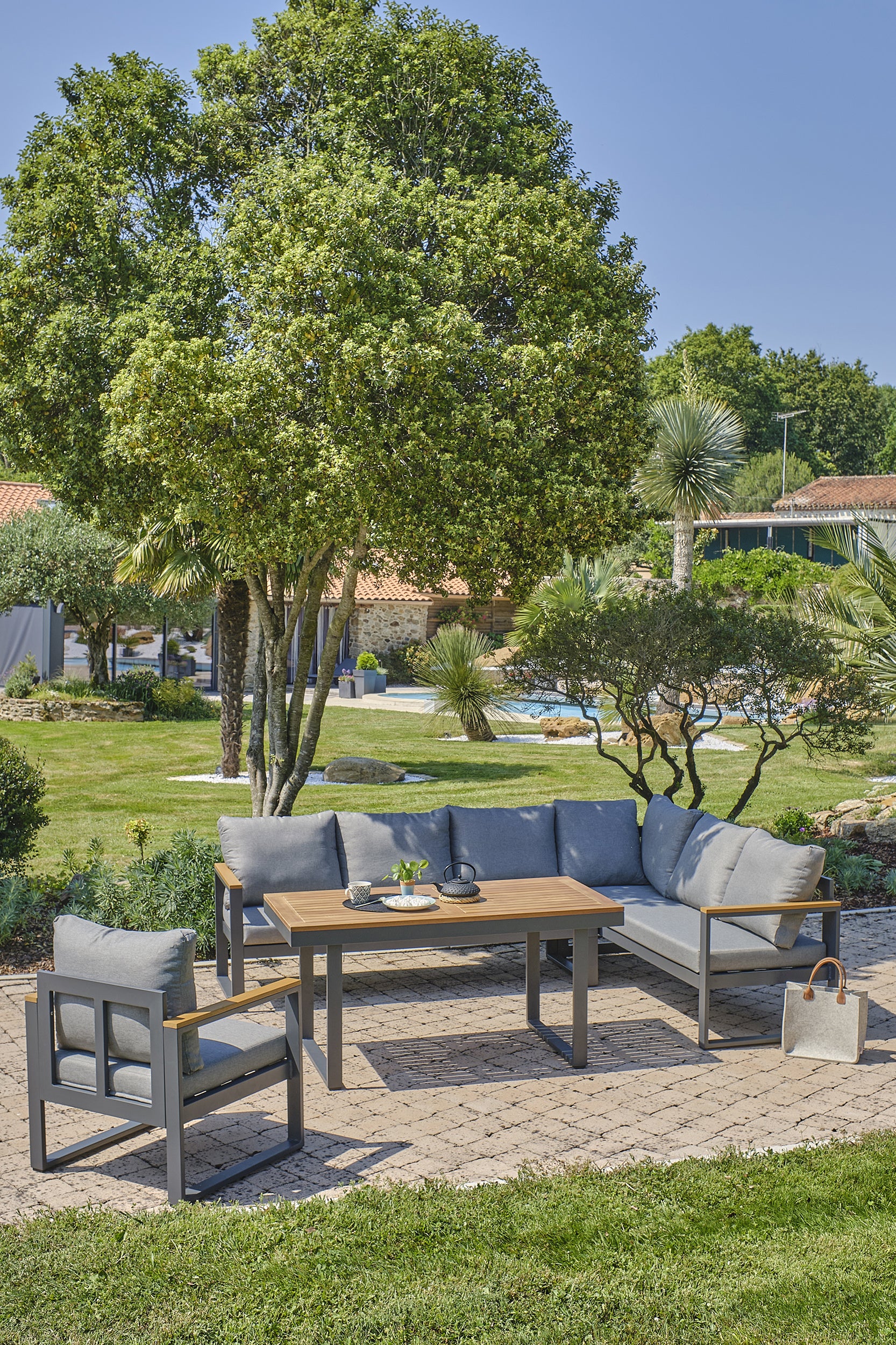 Ensemble repas de jardin YONAHA 7 places en aluminium et acacia - GRIS ANTHRACITE