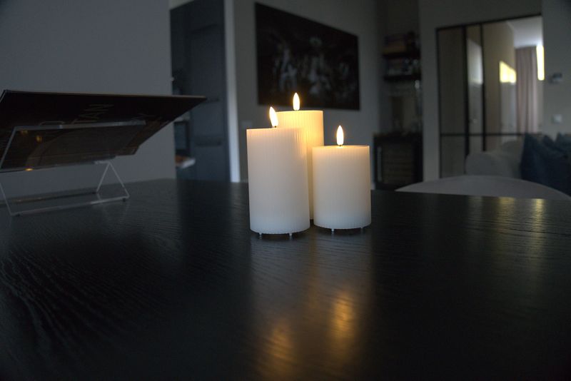 FlinQ - Ensemble de 3 bougies LED rechargeables à flamme vacillante - Télécommande incluse - Blanches