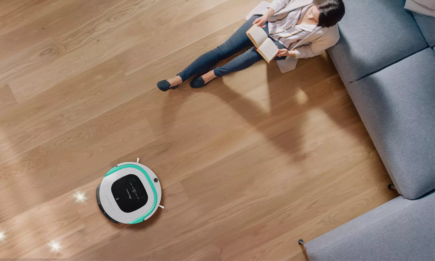 Aspirateur robot et laveur de sols, tapis et moquette