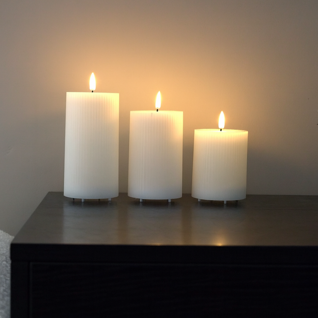 FlinQ - Ensemble de 3 bougies LED rechargeables à flamme vacillante - Télécommande incluse - Blanches