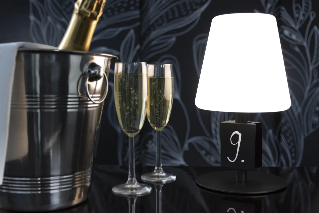 Lampe de table LED sans fil rechargeable Michelle - noire - intérieur & extérieur
