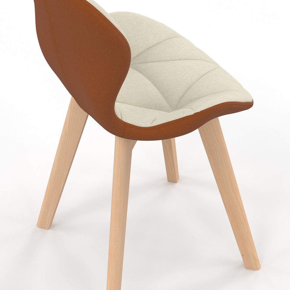 Chaises Gladys en tissu beige et camel et pieds bois - lot de 2