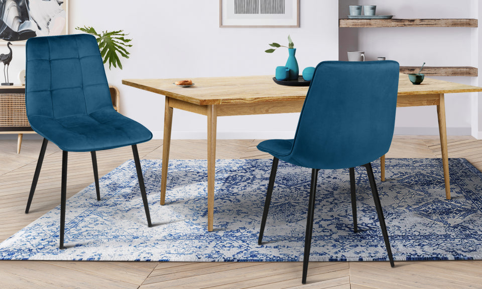 Chaises Linda en velours bleu et pieds noirs - lot de 2