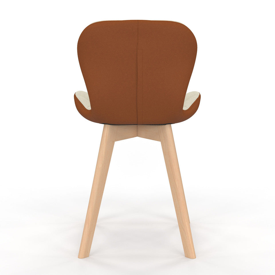 Chaises Gladys en tissu beige et camel et pieds bois - lot de 2