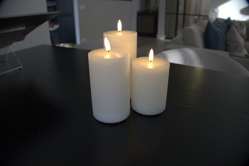 FlinQ - Ensemble de 3 bougies LED rechargeables à flamme vacillante - Télécommande incluse - Blanches